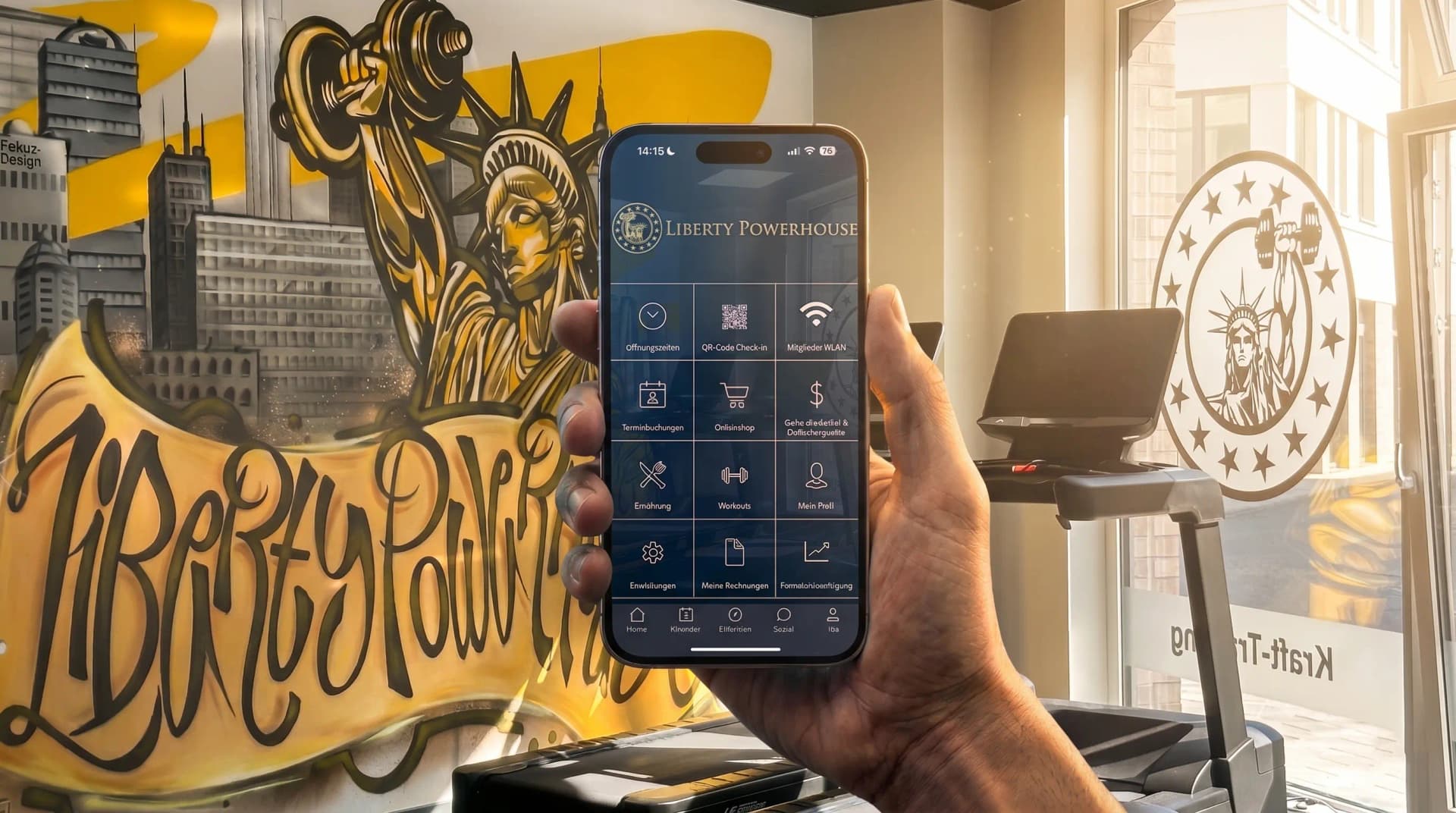 Check-in im Liberty Powerhouse Gym Michendorf über Smartphone-App.
